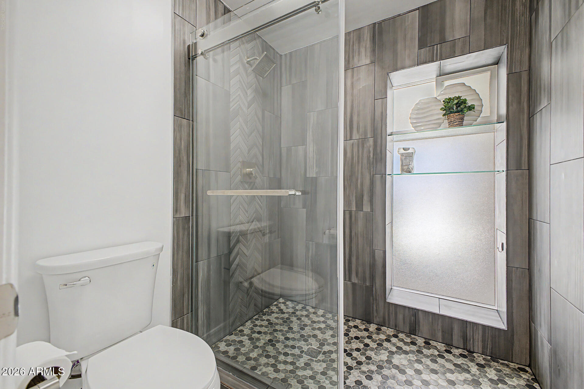 2335 East Shangri La Road Phoenix, AZ 85028 - Photo 22 of 50