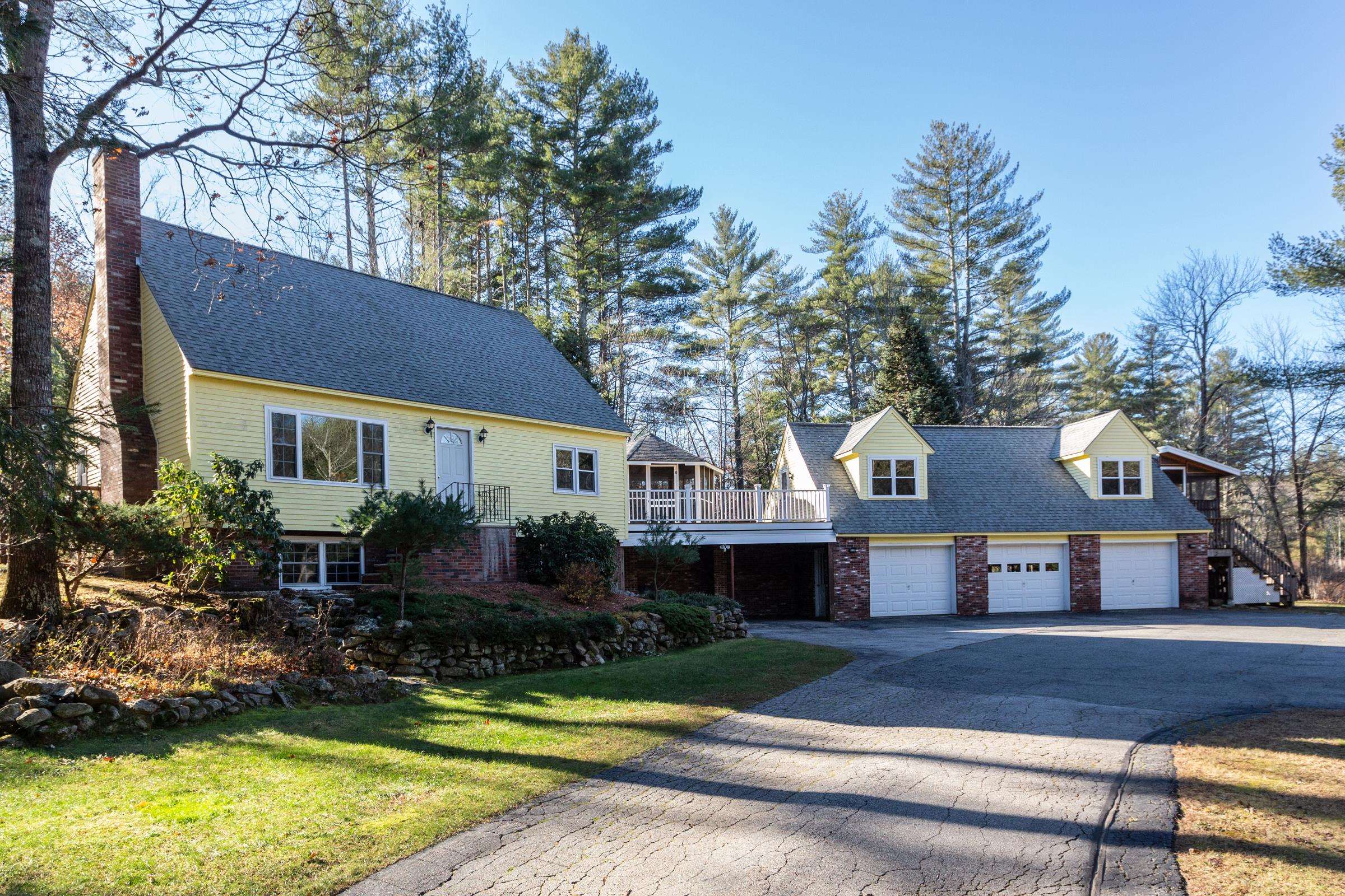 71 Raymond Road Deerfield, NH 03037 - Photo 1 of 40