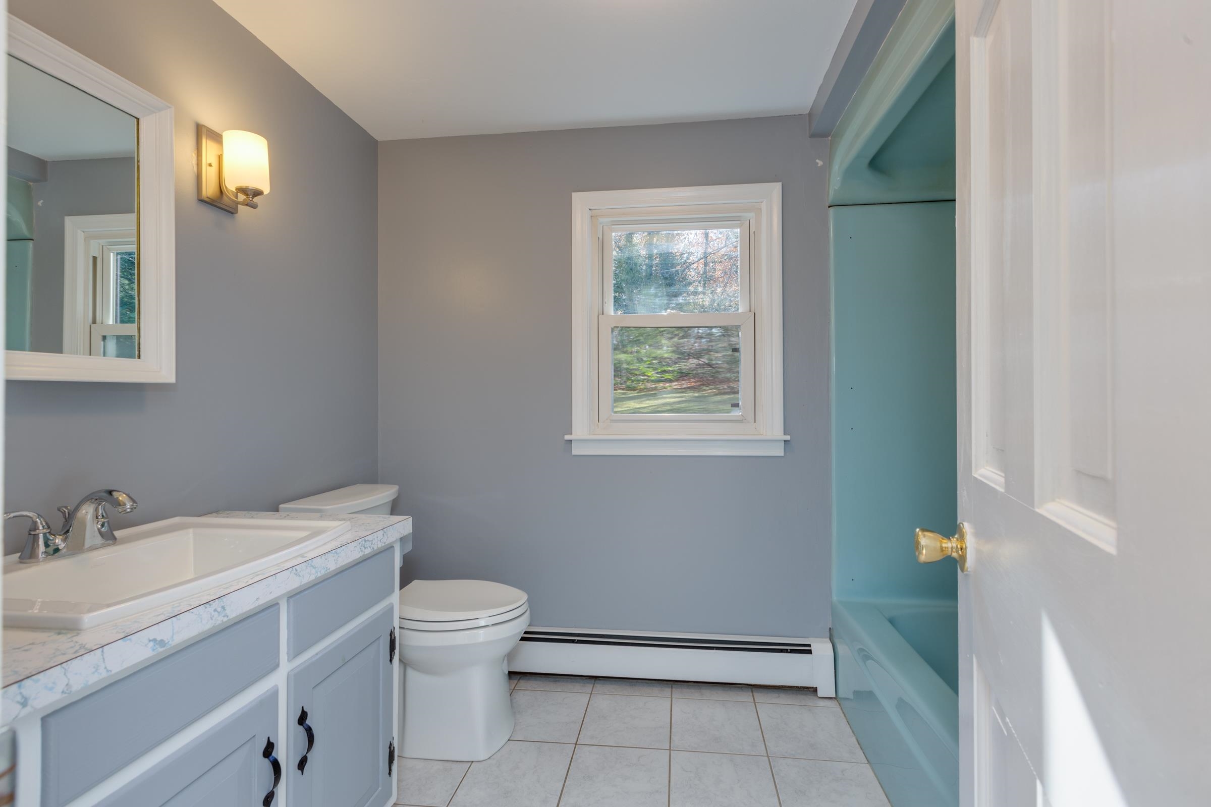 71 Raymond Road Deerfield, NH 03037 - Photo 24 of 40