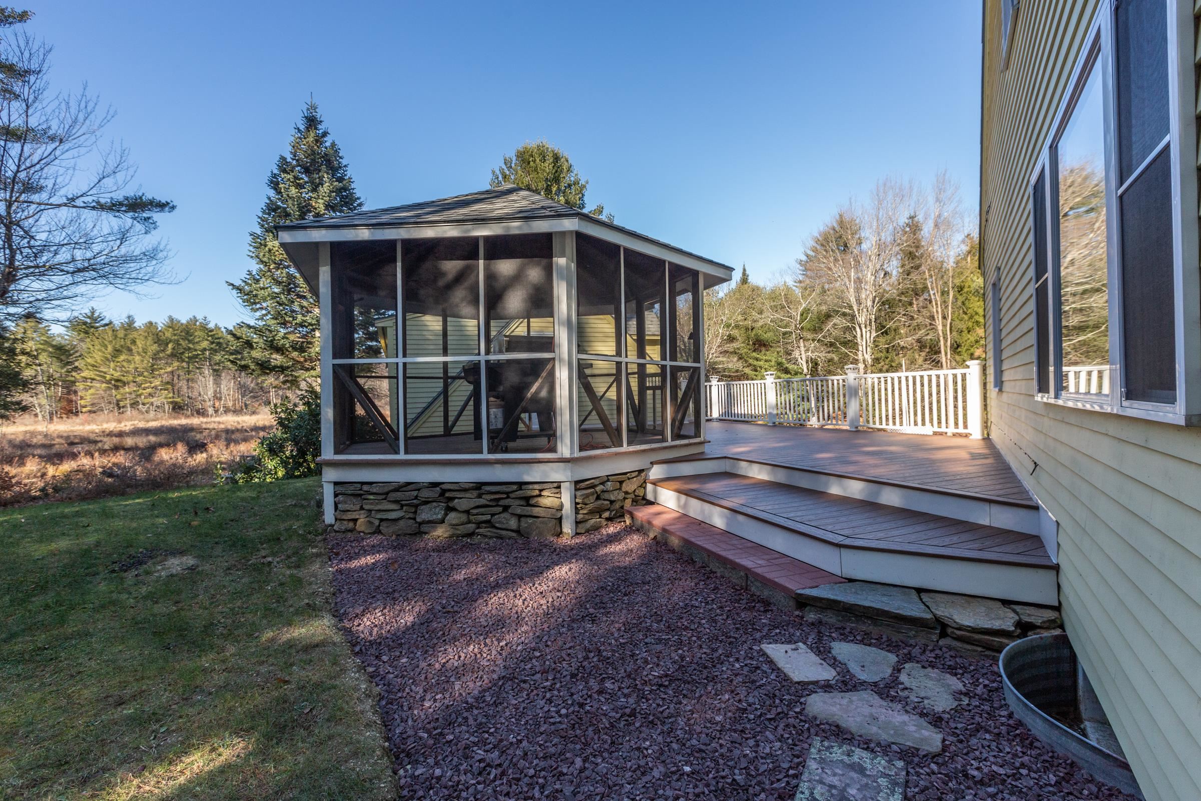 71 Raymond Road Deerfield, NH 03037 - Photo 8 of 40