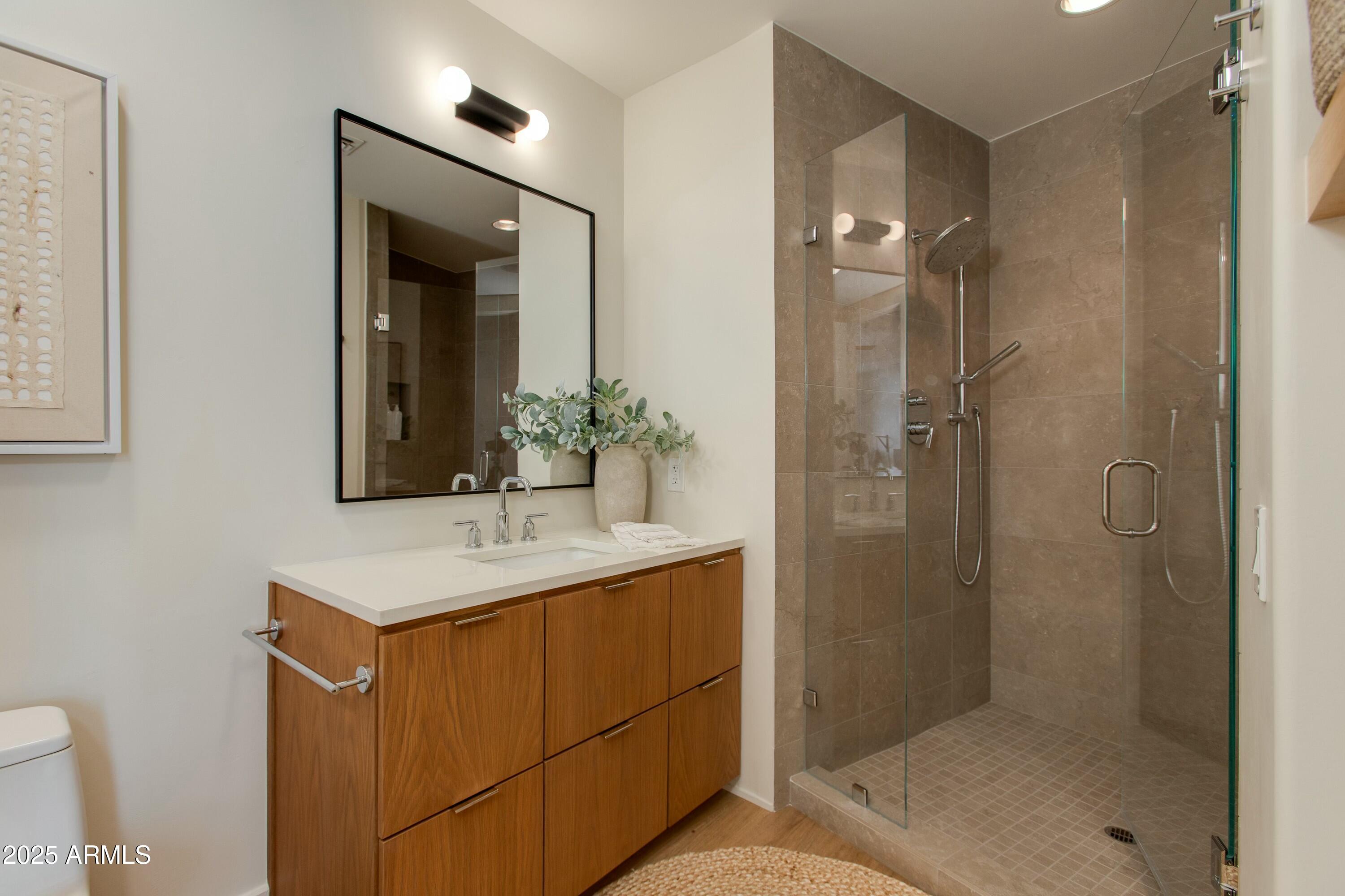 2211 East Camelback Road, Unit 402 Phoenix, AZ 85016 - Photo 14 of 27 Bed 2 En-Suite