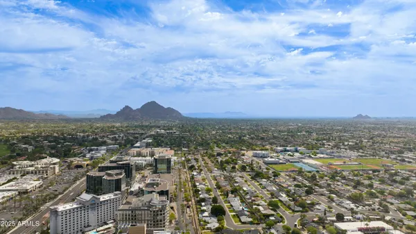 $1,795,000 | 2211 East Camelback Road, Unit 402, Phoenix, AZ 85016