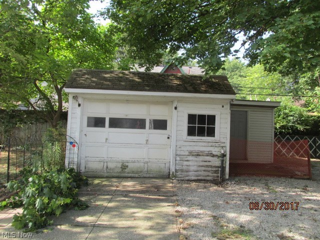 14507 Alger Road Cleveland, OH 44111 - Photo 2 of 9 Gallery Image 2