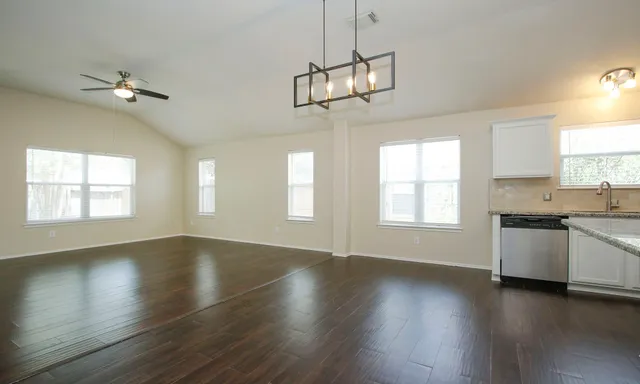 $2,200 | 8730 Cedar Walk Drive, Tomball, TX 77375