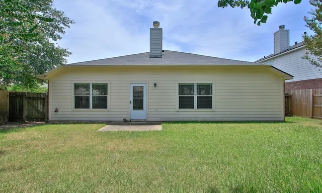 $2,200 | 8730 Cedar Walk Drive, Tomball, TX 77375