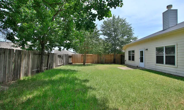 $2,200 | 8730 Cedar Walk Drive, Tomball, TX 77375