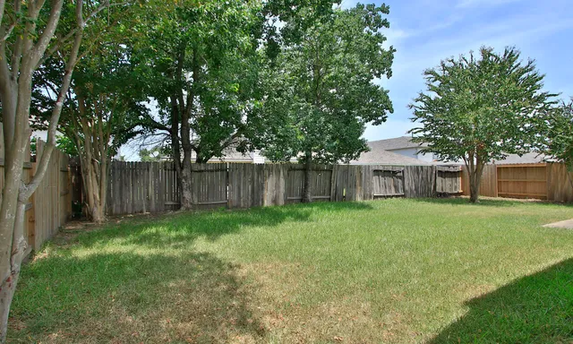 $2,200 | 8730 Cedar Walk Drive, Tomball, TX 77375