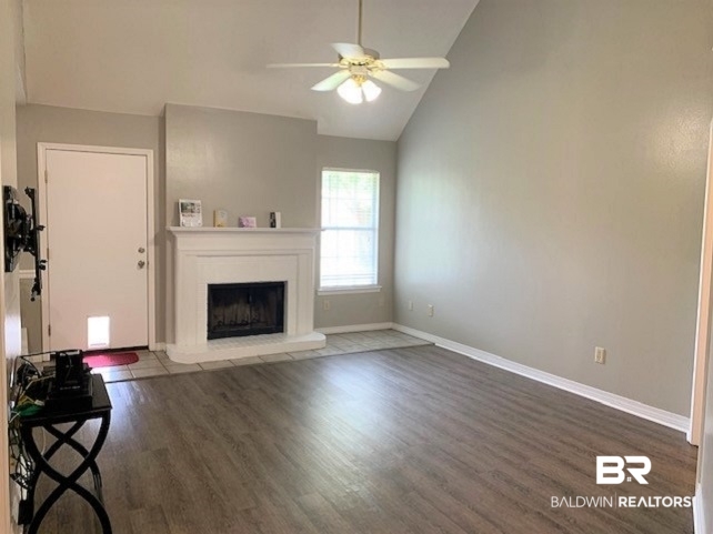 129 Cherryhill Drive Daphne, AL 36526 - Photo 4 of 23 Living Room