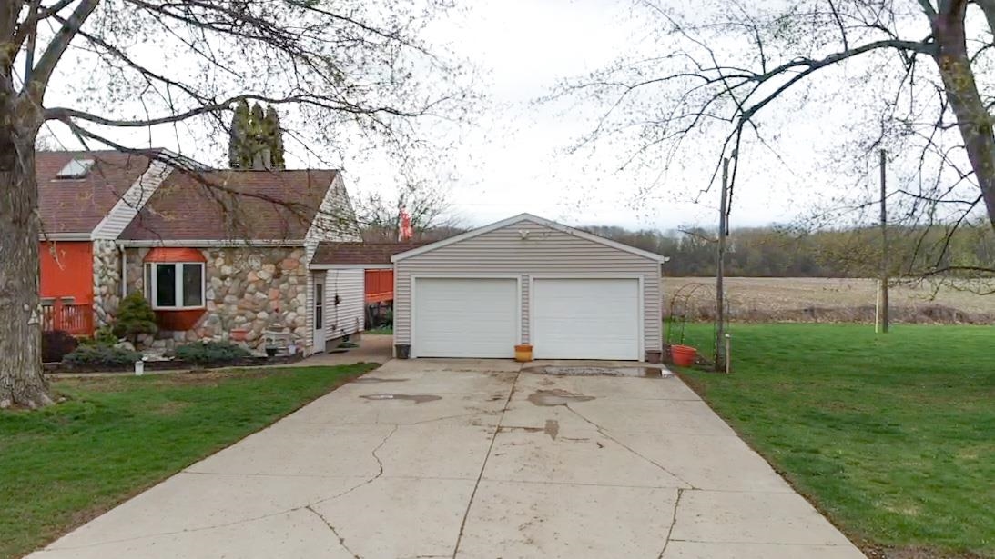 9429 Vernon Road Bancroft, MI 48414 - Photo 48 of 50