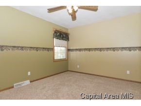 4335 Comanche Drive Springfield, IL 62711 - Photo 14 of 17