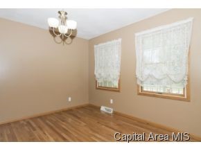 4335 Comanche Drive Springfield, IL 62711 - Photo 3 of 17