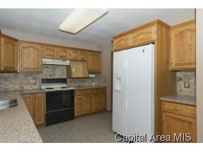 4335 Comanche Drive Springfield, IL 62711 - Photo 5 of 17