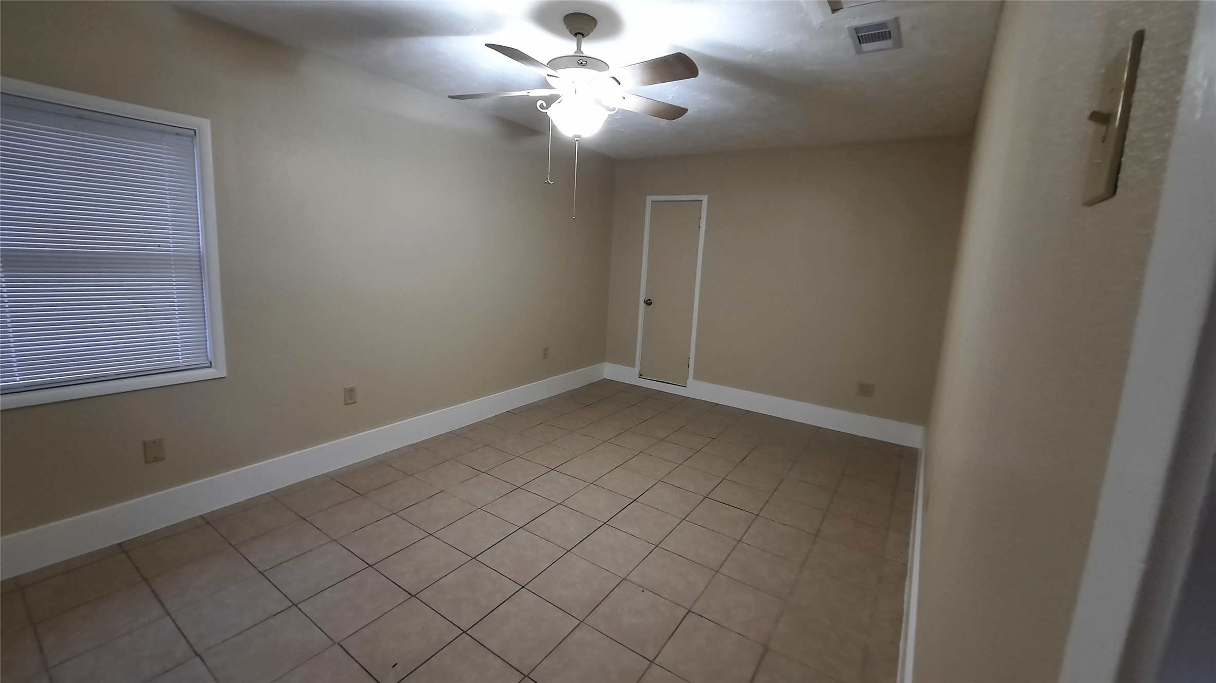 12225 Dumas Street Houston, TX 77034 - Photo 7 of 17 a view of an empty room