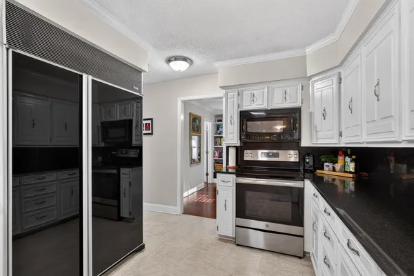 $425,000 | 1907 Wes Hardin Circle, Bonham, TX 75418