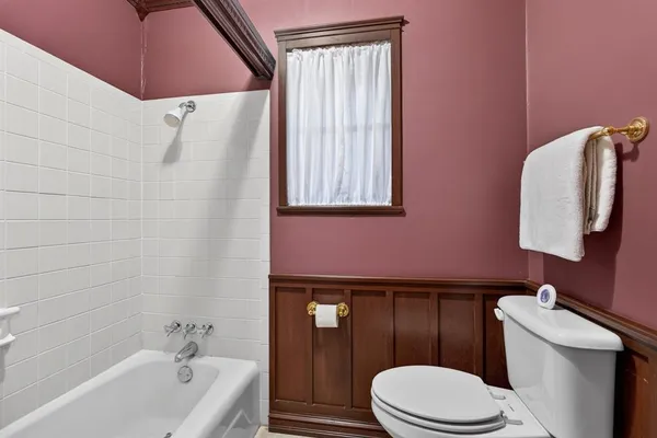 $425,000 | 1907 Wes Hardin Circle, Bonham, TX 75418