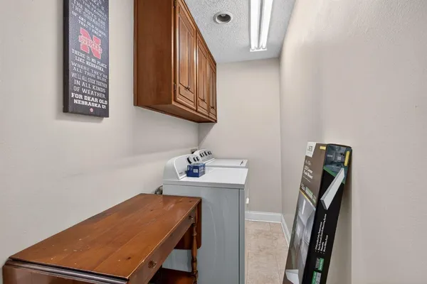 $425,000 | 1907 Wes Hardin Circle, Bonham, TX 75418