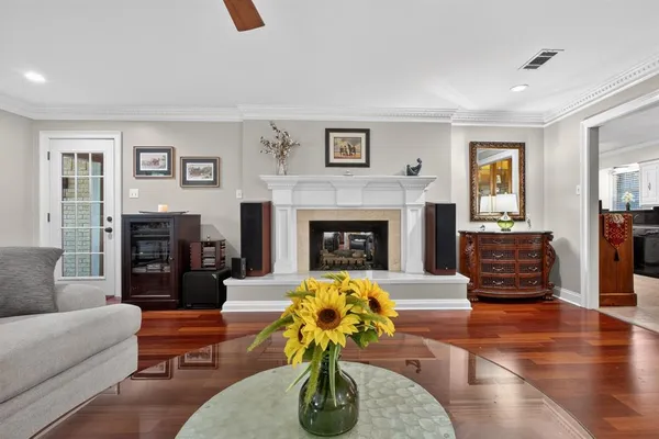 $425,000 | 1907 Wes Hardin Circle, Bonham, TX 75418