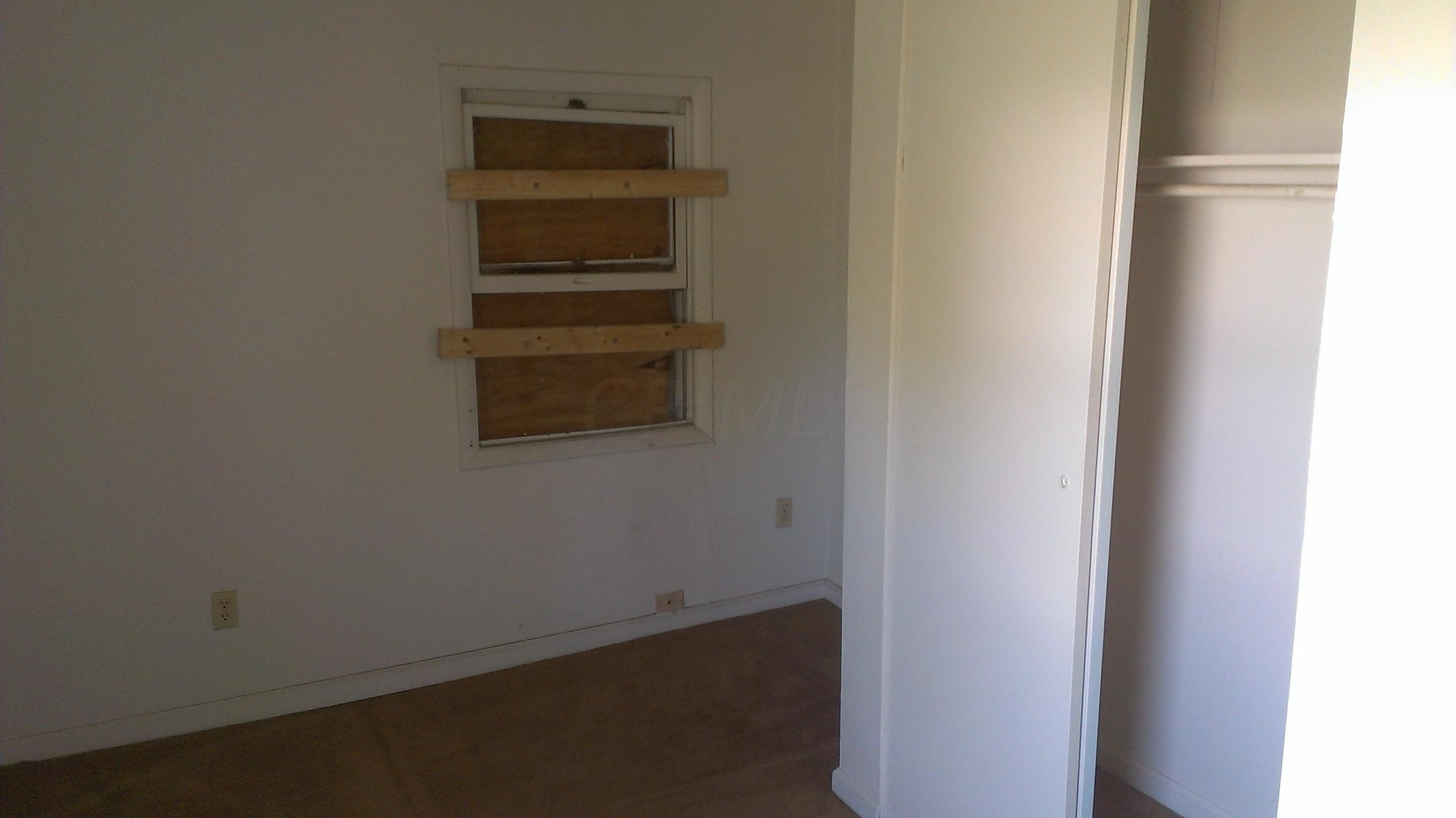 4784 Ridge Street Columbus, OH 43207 - Photo 7 of 8
