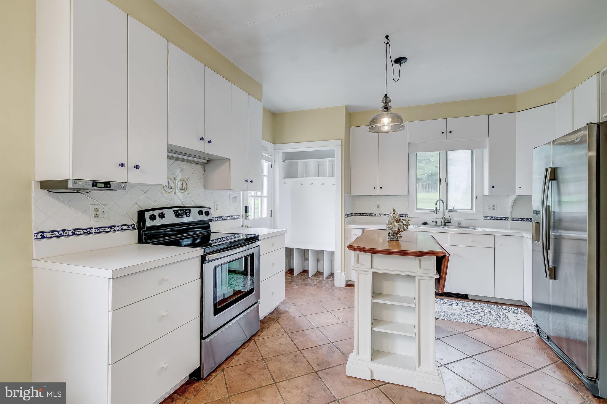 1701 White Hall Road White Hall, MD 21161 - Photo 20 of 62 Kitchen w/Portable Island