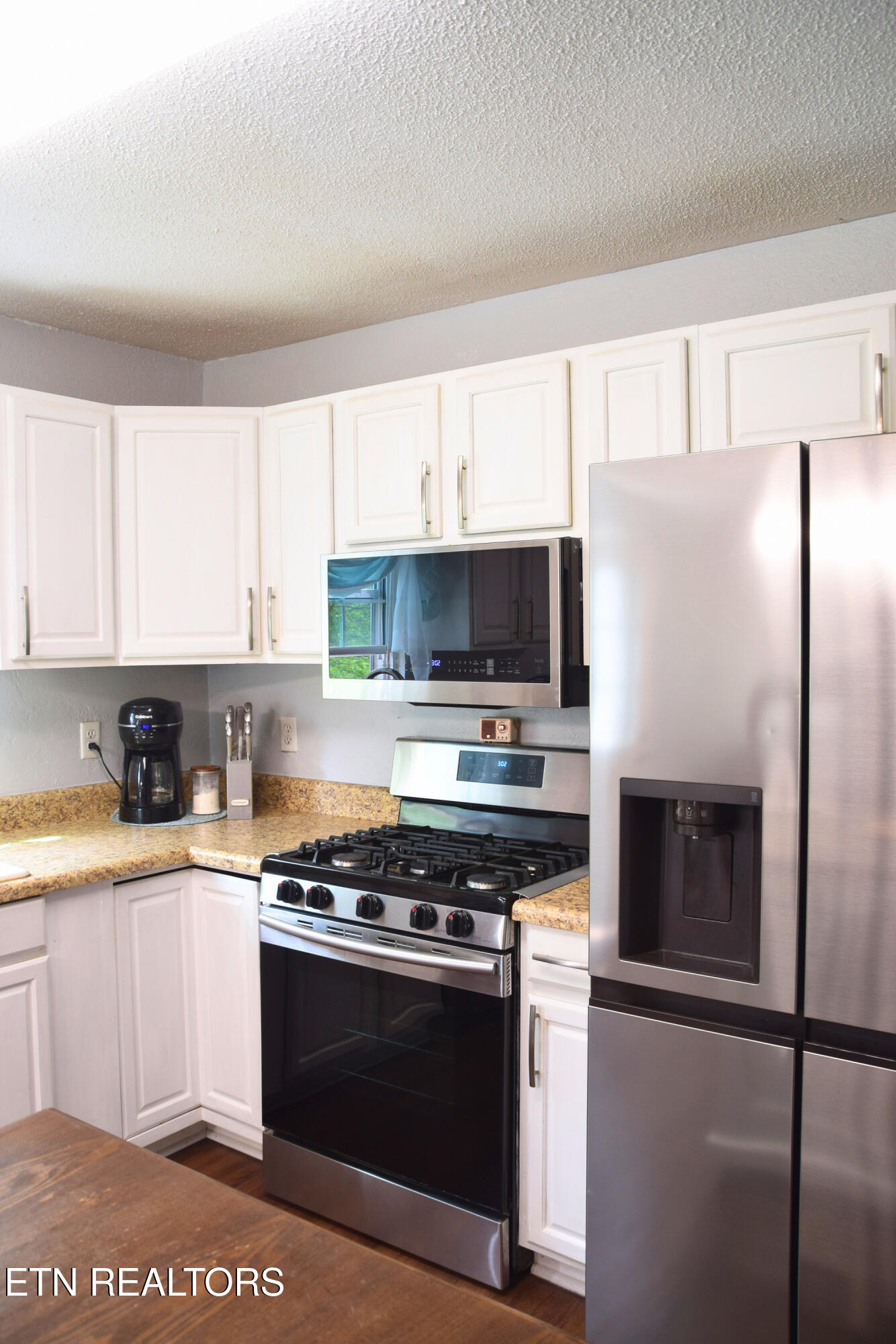 1756 Meadow Ridge Circle Sevierville, TN 37862 - Photo 7 of 21 Kitchen Appliances