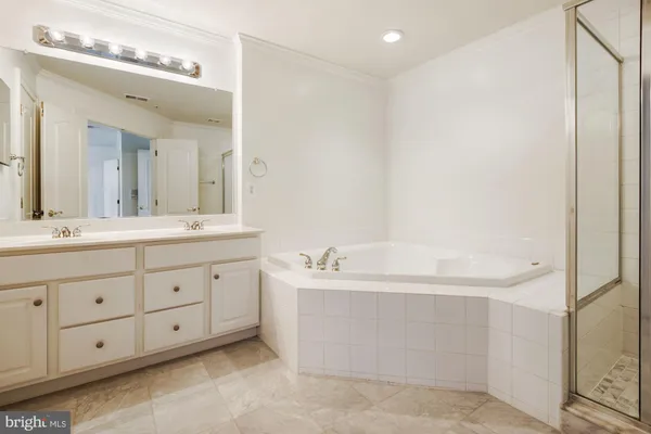 $5,000 | 172 Cameron Station Boulevard, Alexandria, VA 22304