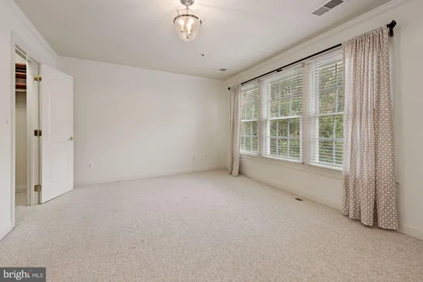 $5,000 | 172 Cameron Station Boulevard, Alexandria, VA 22304