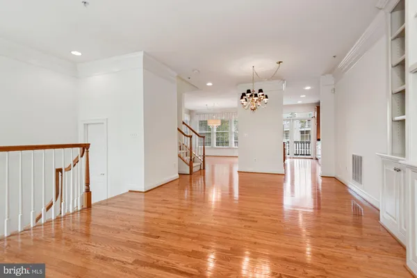 $5,000 | 172 Cameron Station Boulevard, Alexandria, VA 22304