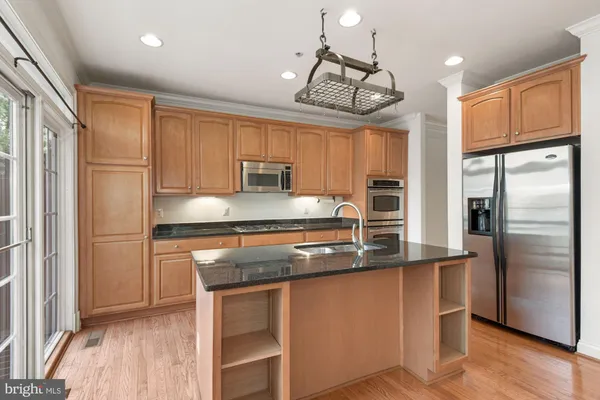 $5,000 | 172 Cameron Station Boulevard, Alexandria, VA 22304