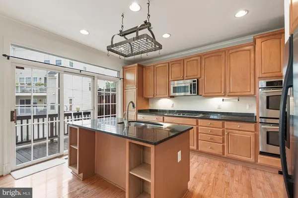 $5,000 | 172 Cameron Station Boulevard, Alexandria, VA 22304