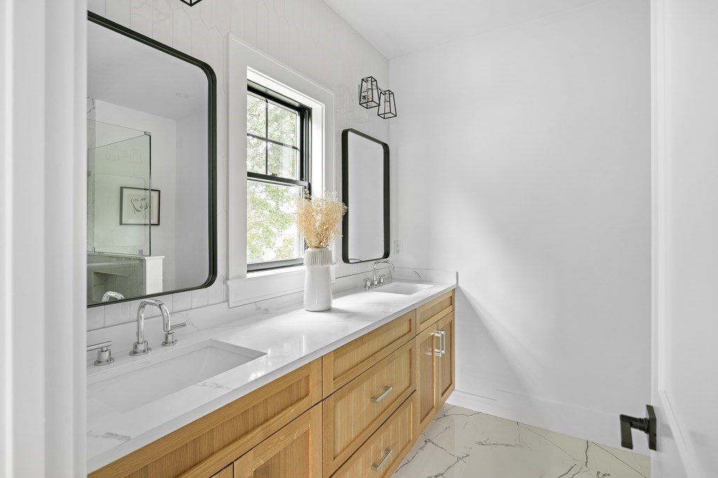 453 Albemarle Road, Unit A Newton, MA 02460 - Photo 15 of 32