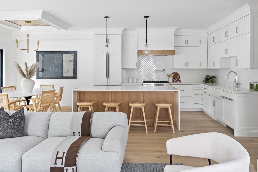 453 Albemarle Road, Unit A Newton, MA 02460 - Photo 4 of 32