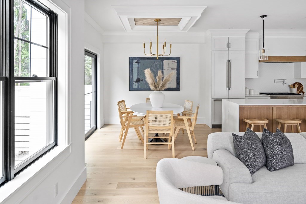 453 Albemarle Road, Unit A Newton, MA 02460 - Photo 6 of 32