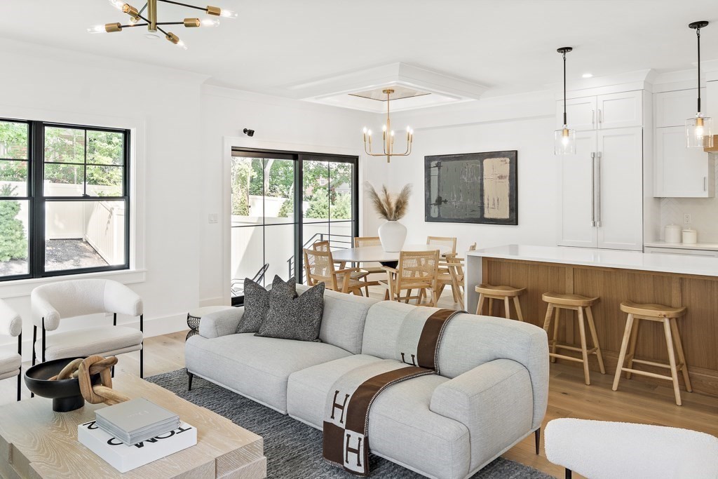 453 Albemarle Road, Unit A Newton, MA 02460 - Photo 10 of 32