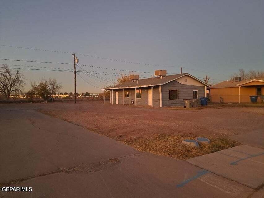 247 Carnes Road, Unit A El Paso, TX 79907 - Photo 3 of 9 7