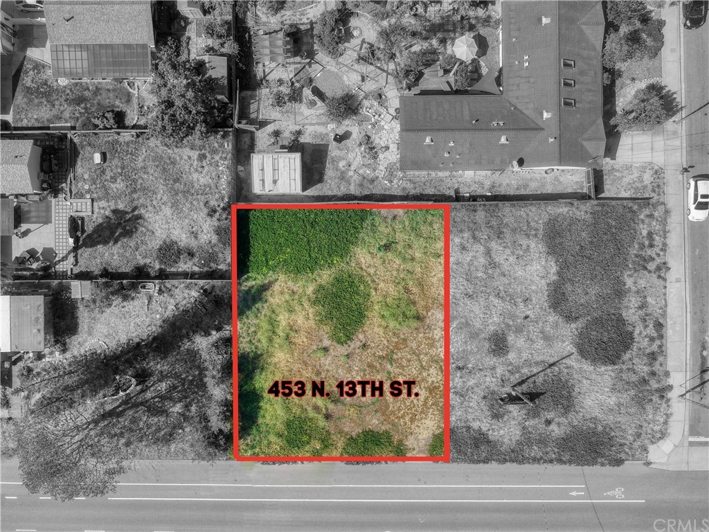 453 North 13th Street Grover Beach, CA 93433 - Photo 3 of 4 a sign that is on the side of a building