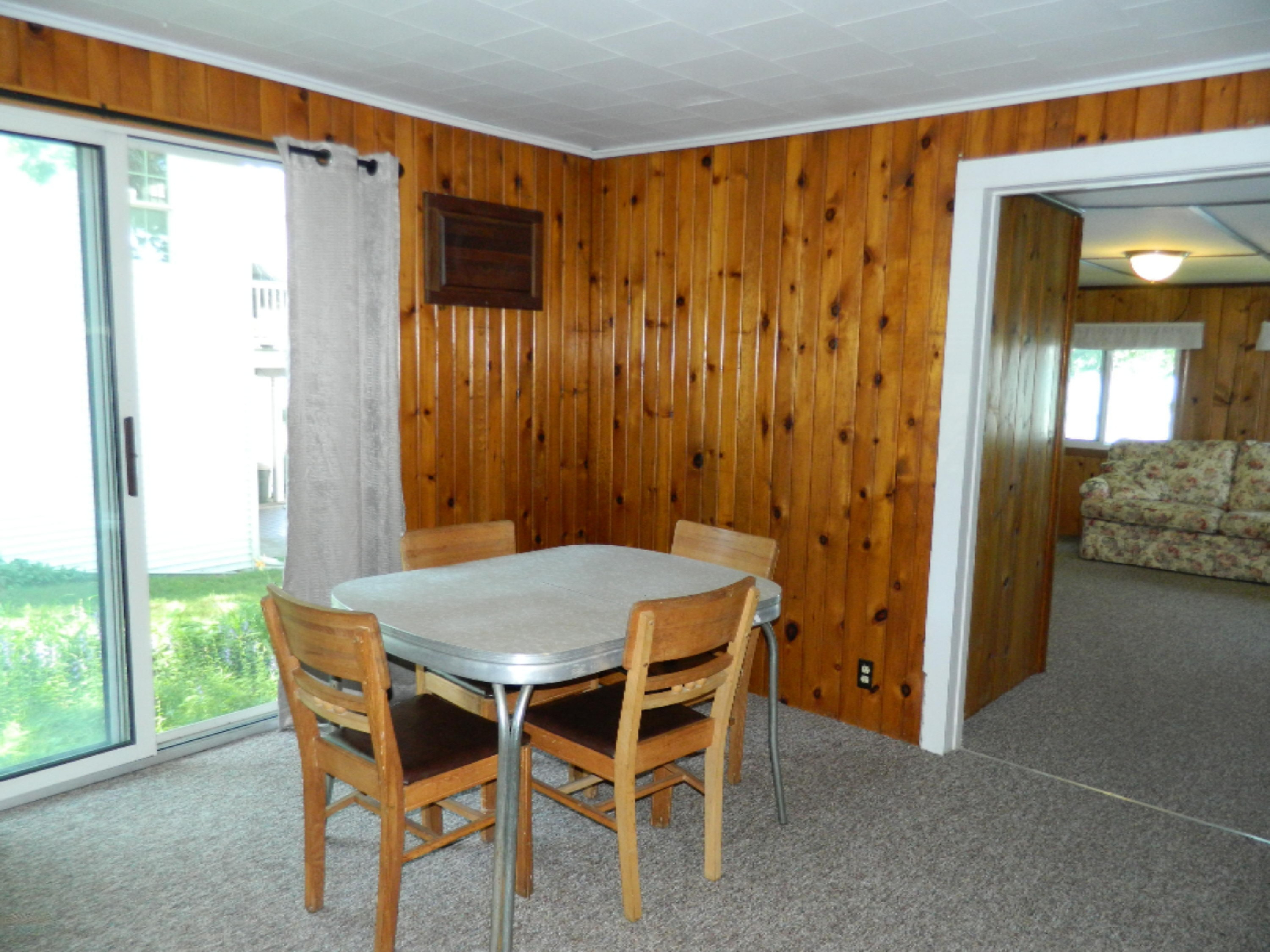 20026 Highway 60 Three Rivers, MI 49093 - Photo 8 of 21 Dining area