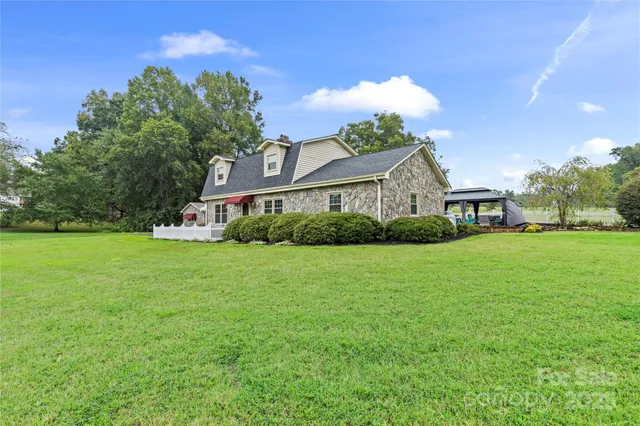 $419,900 | 239 Golf Course Road, Maiden, NC 28650