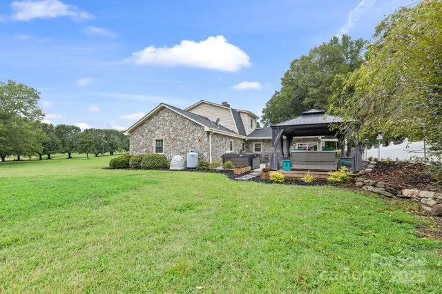 $419,900 | 239 Golf Course Road, Maiden, NC 28650