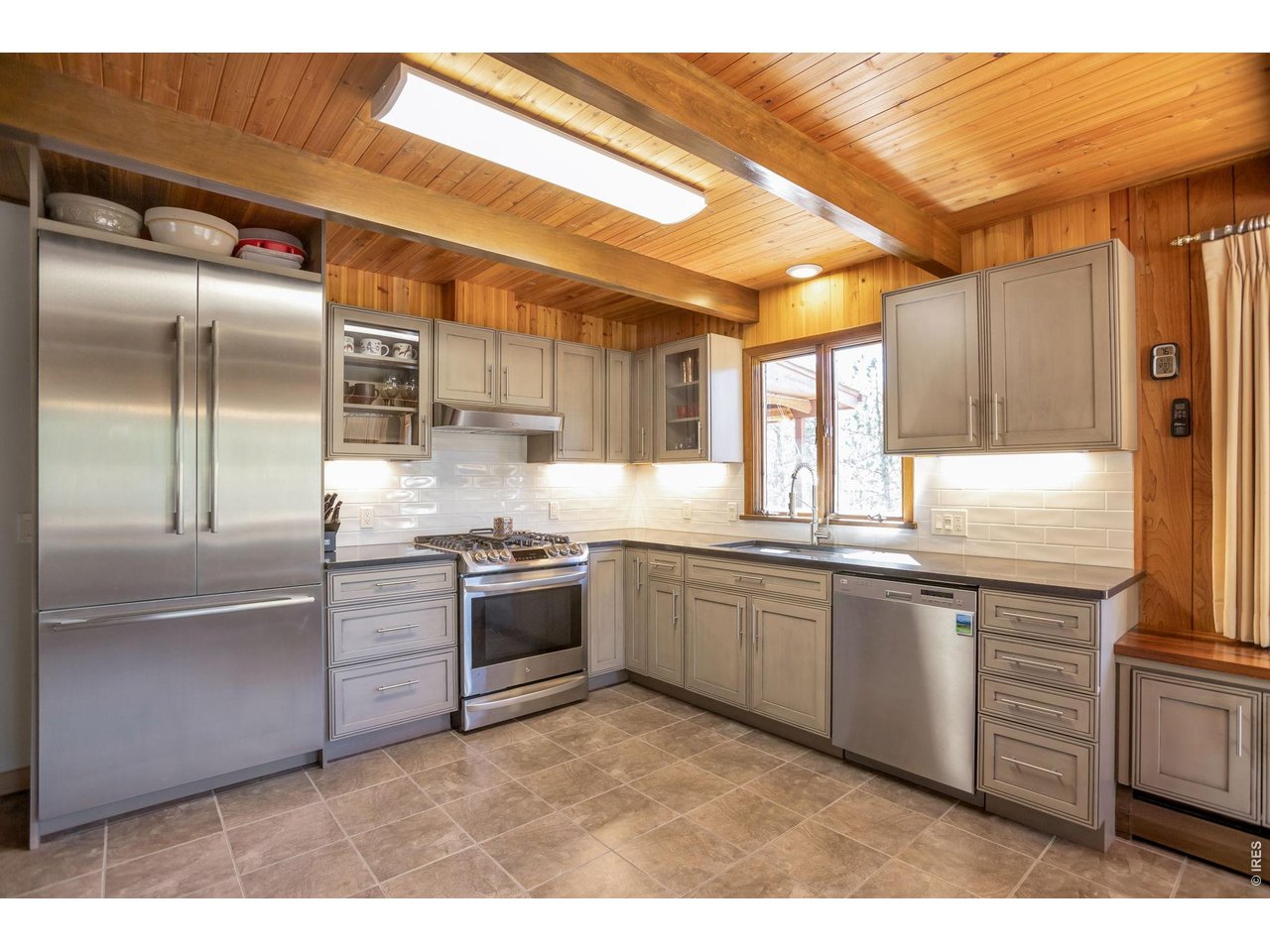 1477 Kiowa Road Lyons, CO 80540 - Photo 6 of 45 Kitchen