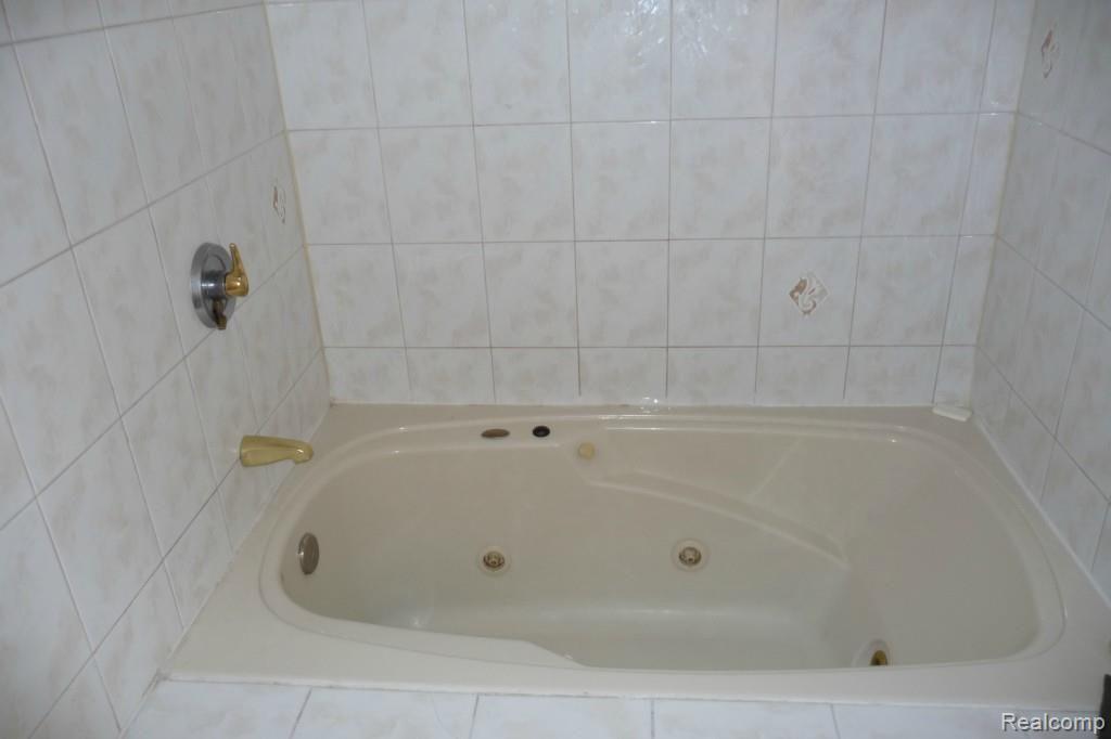 26751 Ford Road Dearborn Heights, MI 48127 - Photo 29 of 45 Master bath 3.jpg