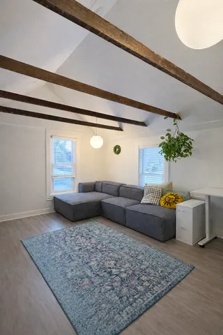 $1,300 | 816 Fargo Boulevard, Unit 2, Geneva, IL 60134