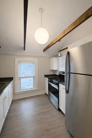 $1,300 | 816 Fargo Boulevard, Unit 2, Geneva, IL 60134