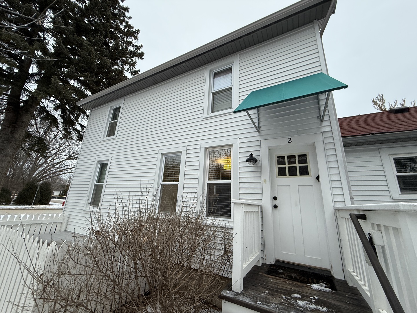 816 Fargo Boulevard, Unit 2 Geneva, IL 60134 - Photo 9 of 11 a view of a house with a yard