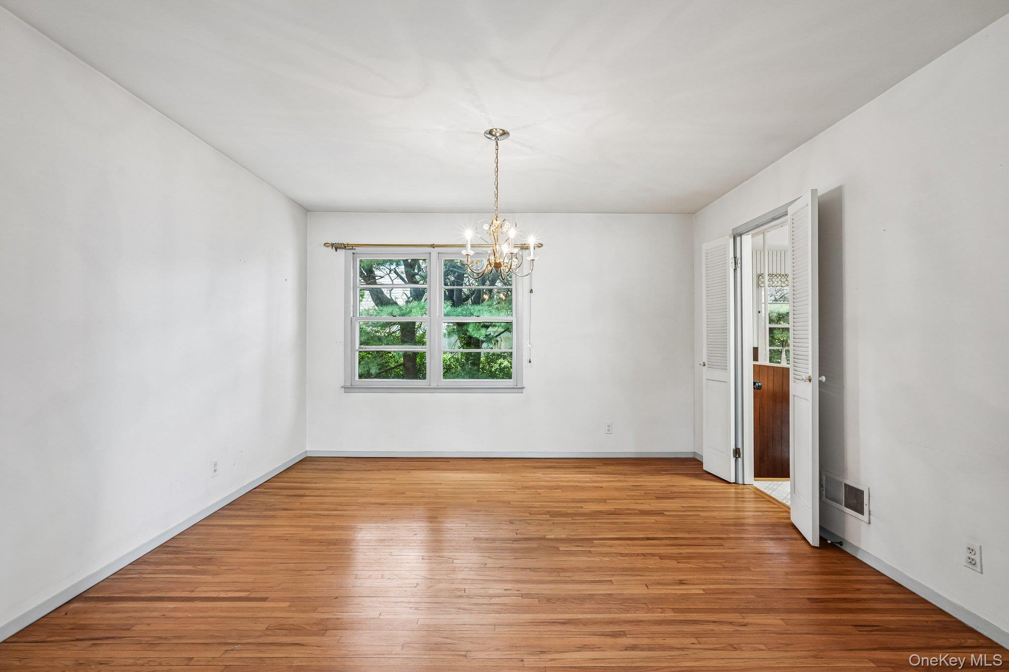 234 Duxbury Road Purchase, NY 10577 - Photo 7 of 29