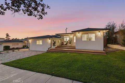 $1,699,999 | 7337 West 88th Street, Los Angeles, CA 90045