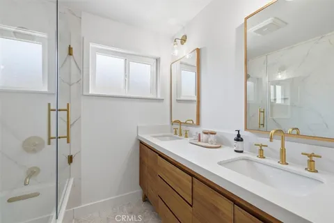 $1,699,999 | 7337 West 88th Street, Los Angeles, CA 90045