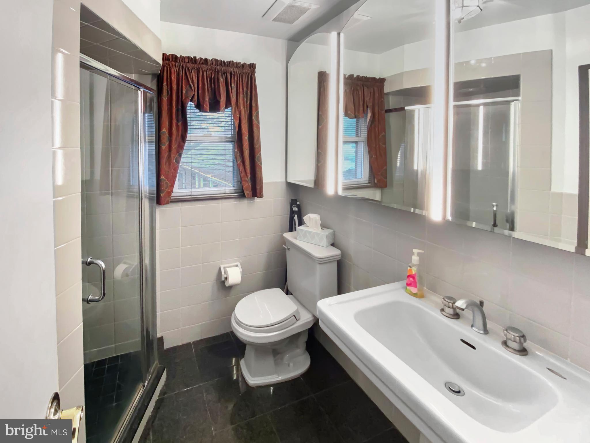 7761 Clements Road Wyncote, PA 19095 - Photo 19 of 33 Gallery Image 19