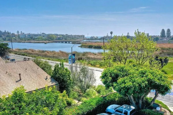 $1,035,000 | 2132 South Coast Highway, Oceanside, CA 92054