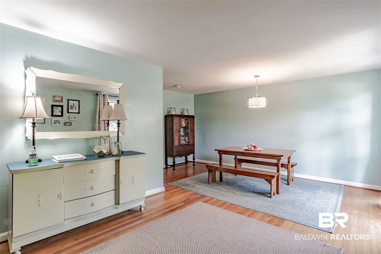 407 Thornton Place Mobile, AL 36609 - Photo 3 of 25