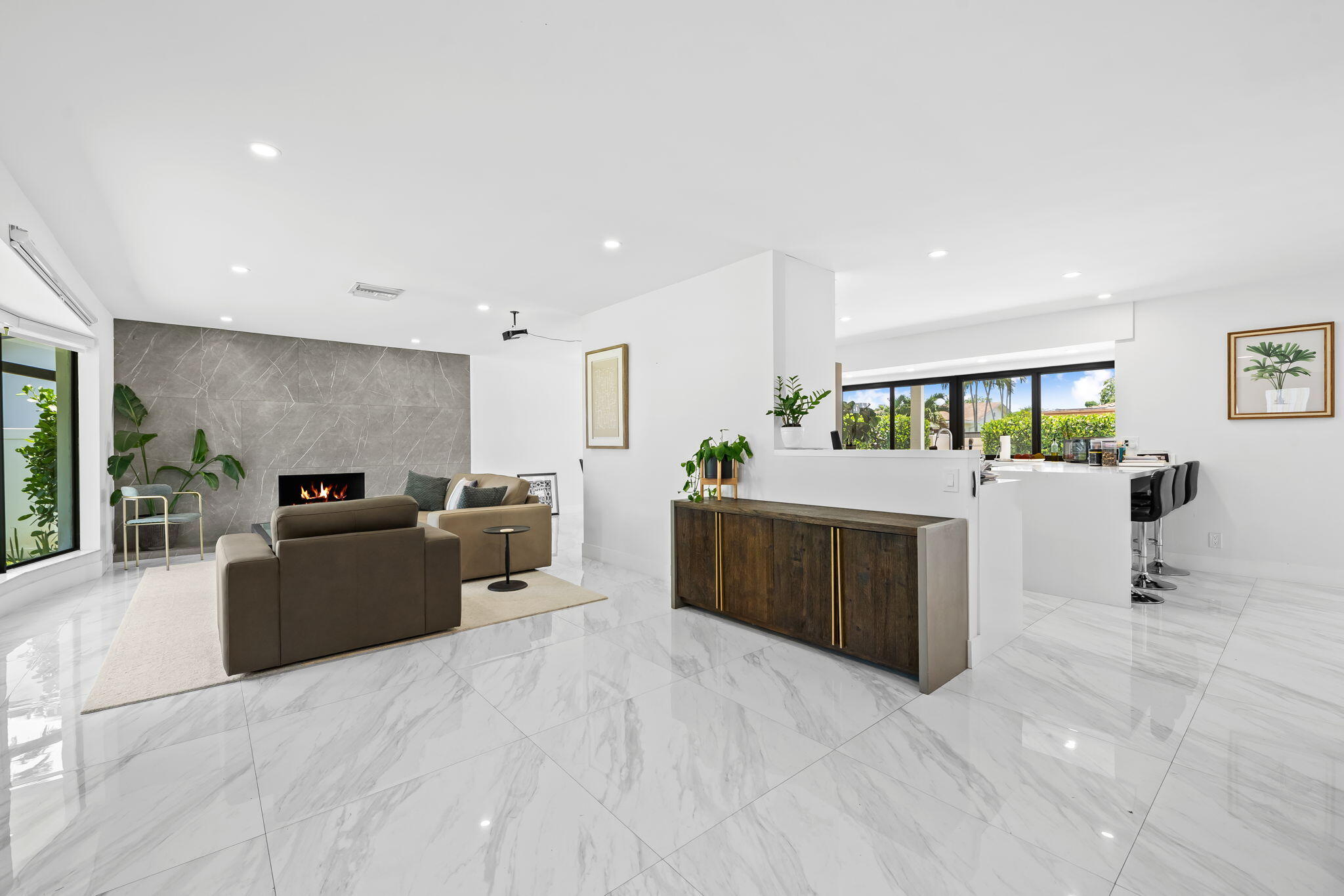 5122 Cleveland Street Hollywood, FL 33021 - Photo 8 of 28 8-web-or-mls-DSC_3874
